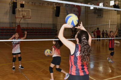 İzmir Çiğli'de 'Yaz Spor' heyecanı