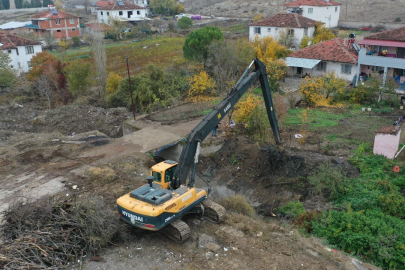 Balıkesir’de 40 Yıllık Sorun Çözüldü: Dere Yatakları Temizleniyor